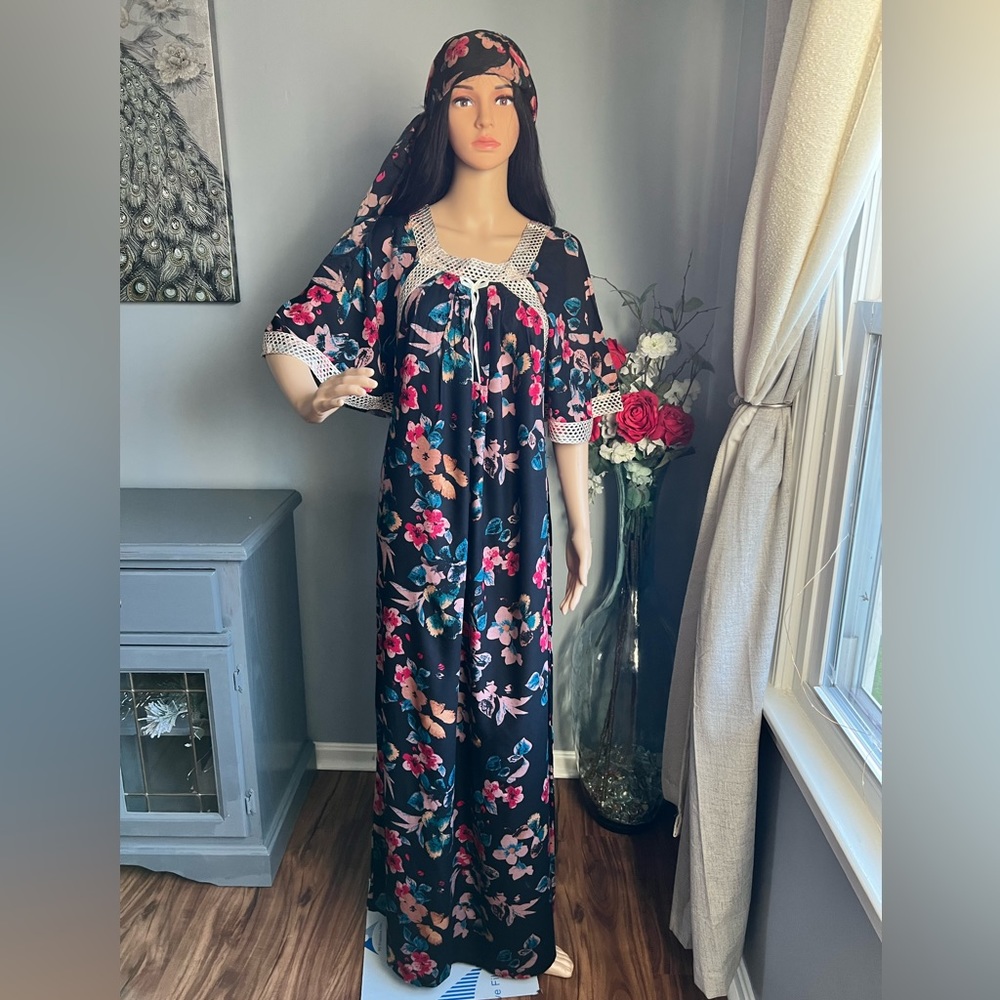 Beautiful long floral dress!